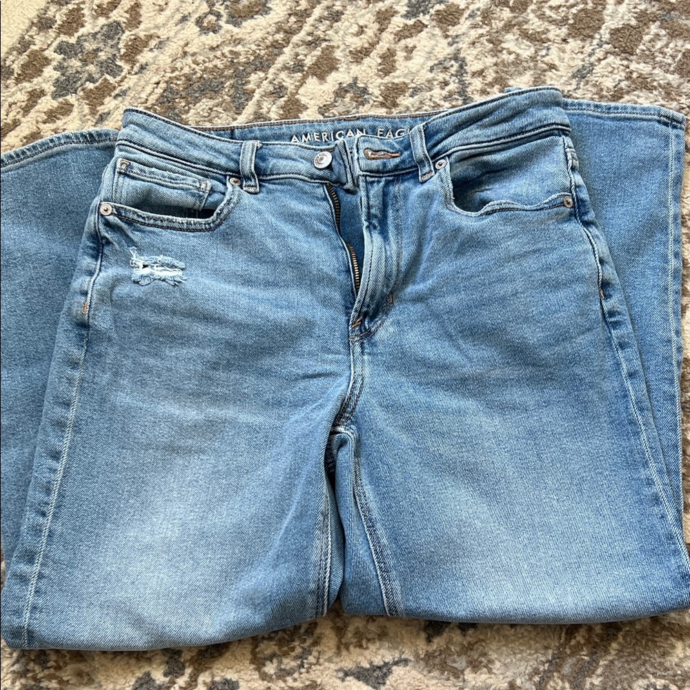 American Eagle Outfitters Mom Jeans